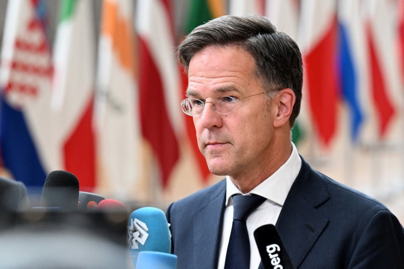 Rutte: Son 10 ildəkindən daha çox silah və hərbi texnika istehsal etməliyik